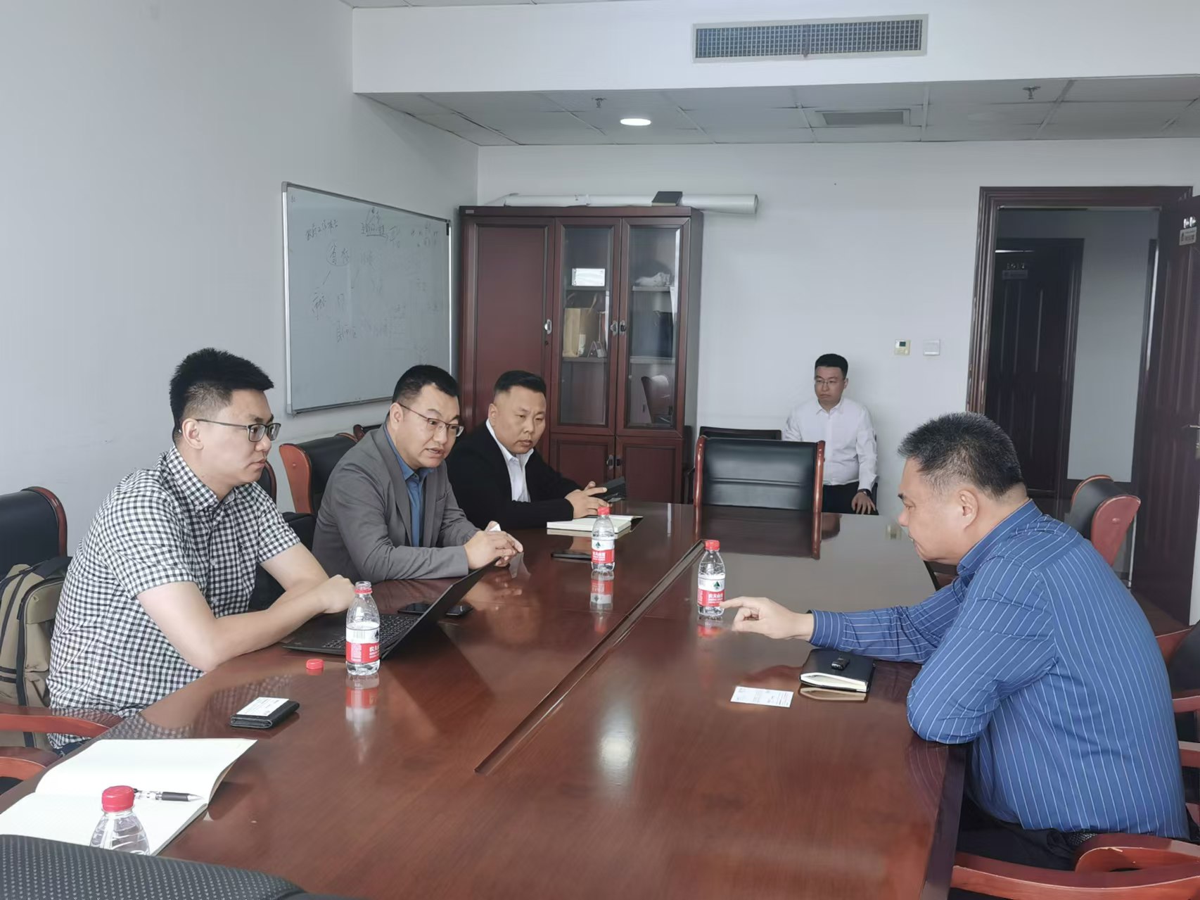 三能应邀拜会齐齐哈尔市人民政府